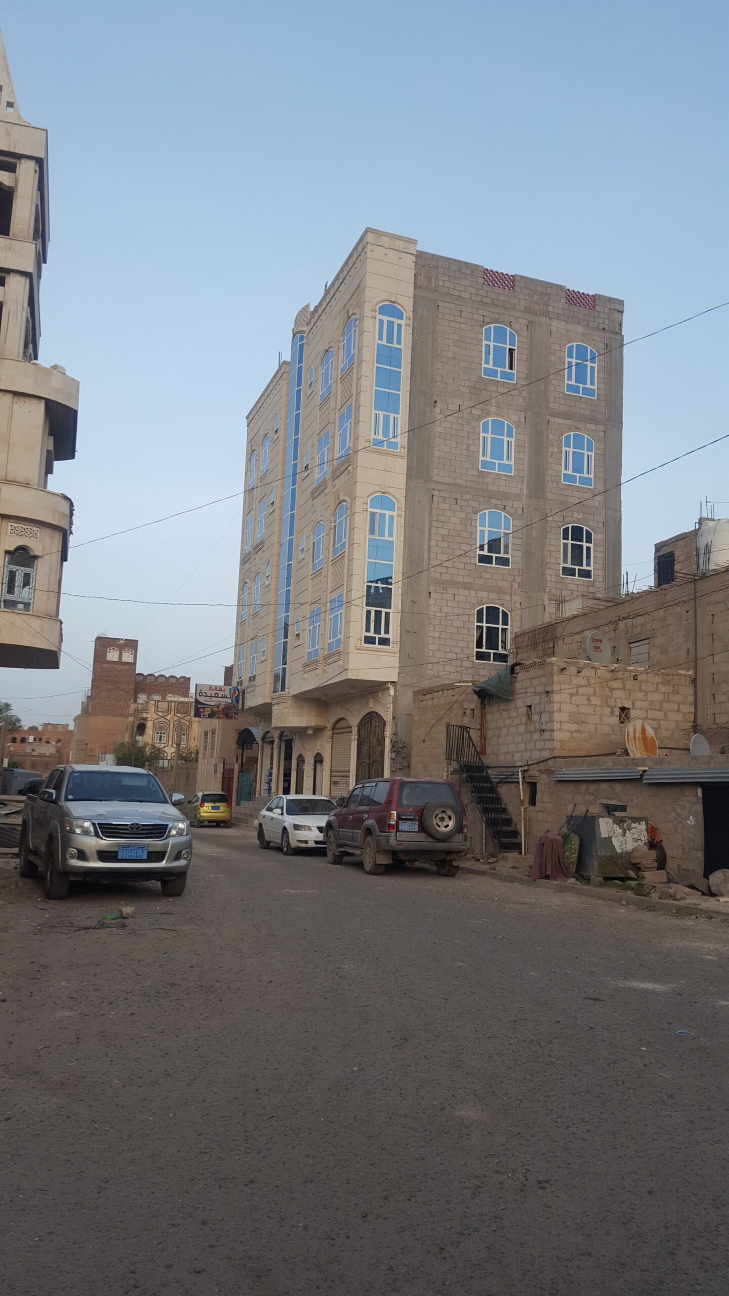 عمارةللبيع في صنعاء في الحصبه